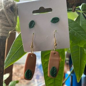 Handmade polymer clay minimalist leaf earrings
